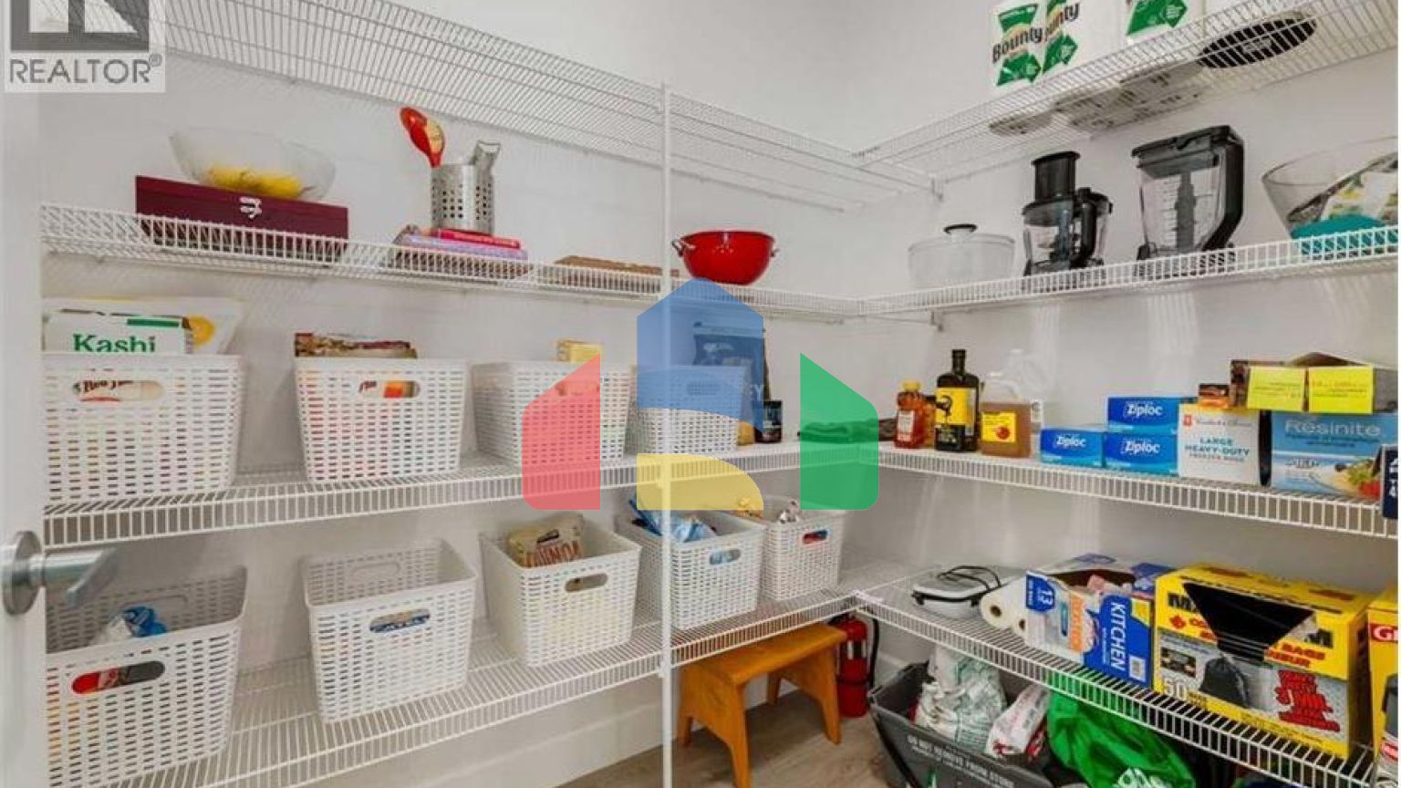 Residential - Single Family Home - Calgary, Canada - Canada