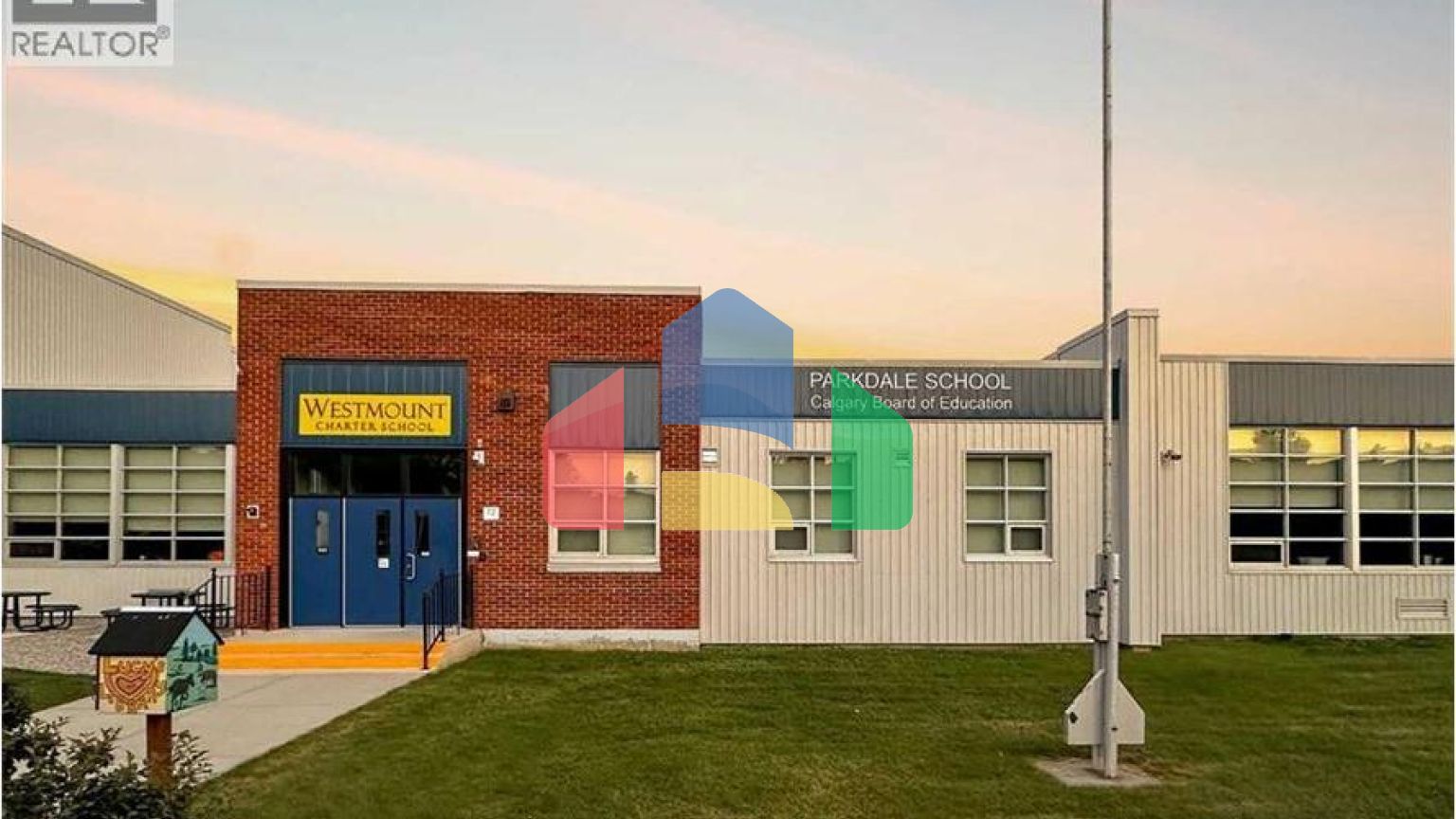 Residential - Single Family Home - Calgary, Canada - Canada