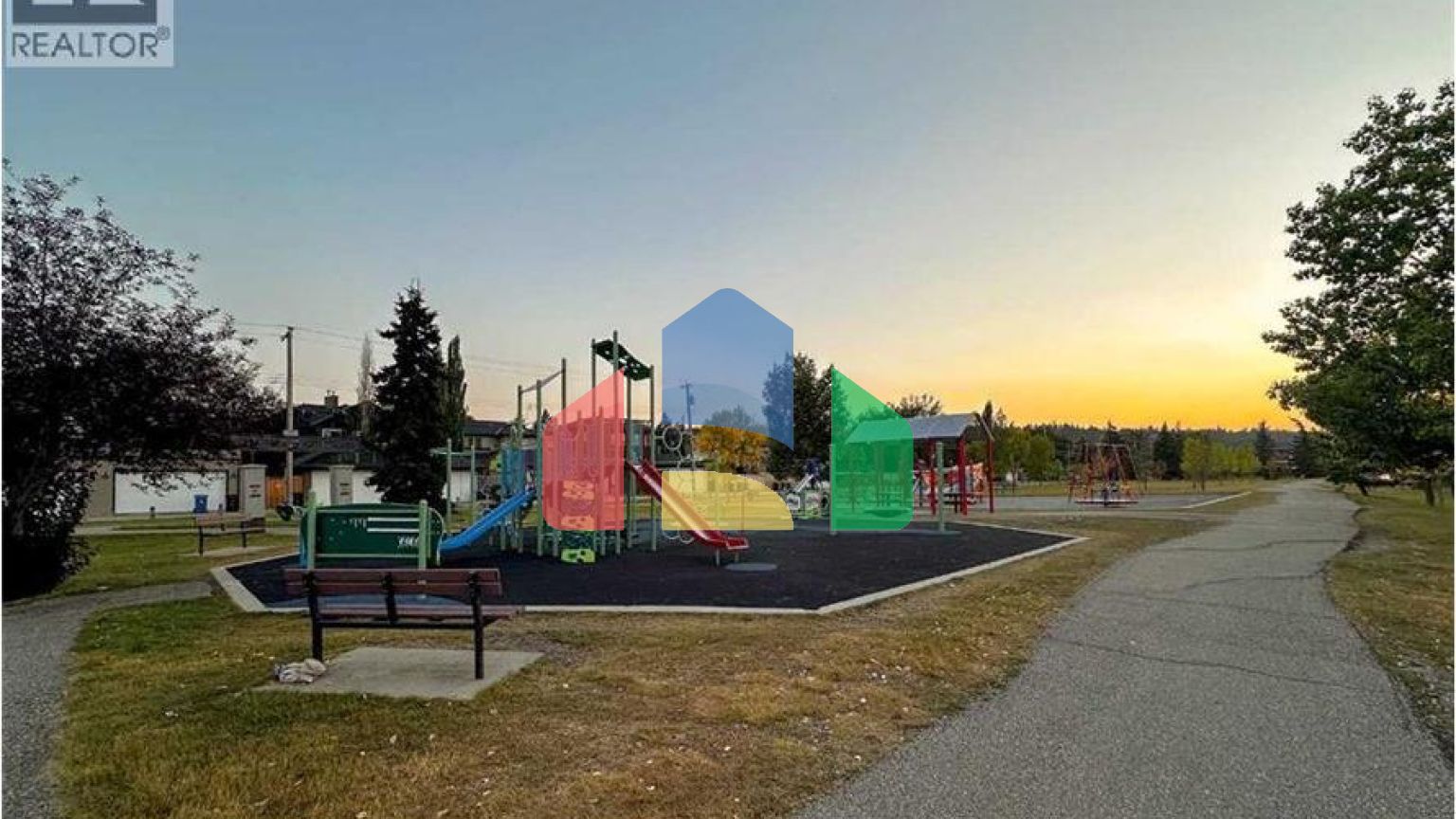 Residential - Single Family Home - Calgary, Canada - Canada