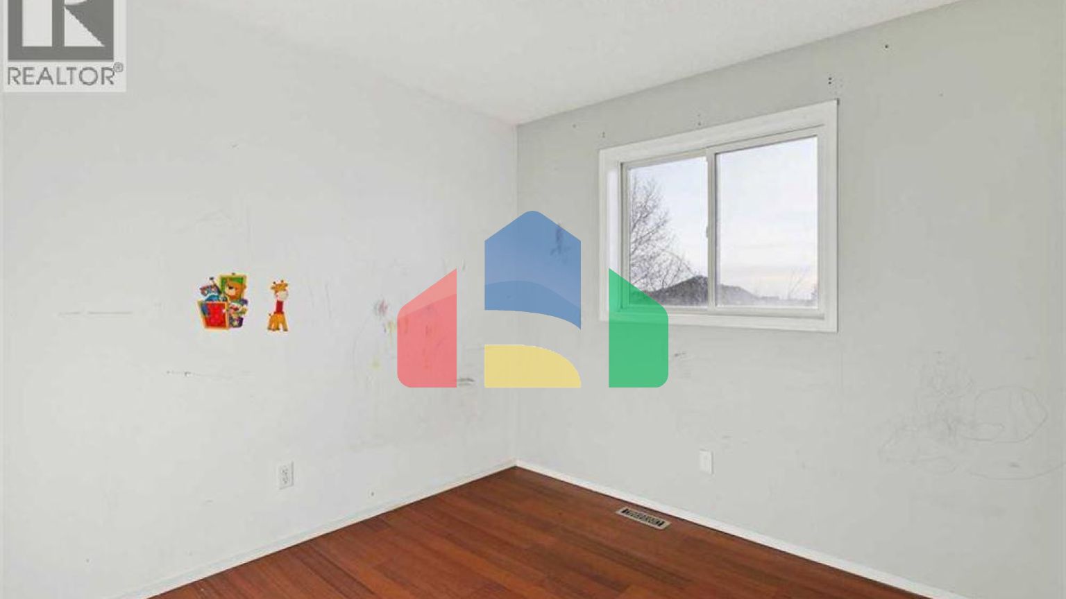 Residential - Single Family Home - Calgary, Canada - Canada