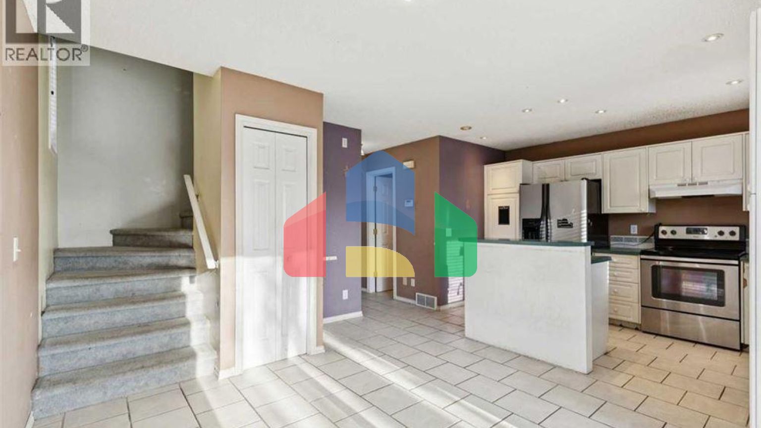 Residential - Single Family Home - Calgary, Canada - Canada