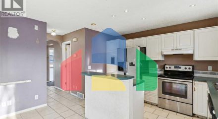 Residential - Single Family Home - Calgary, Canada - Canada