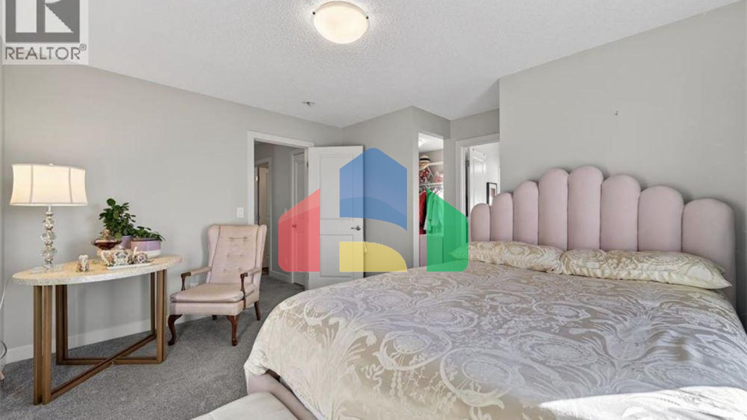 Residential - Single Family Home - Calgary, Canada - Canada