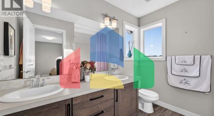 Residential - Single Family Home - Calgary, Canada - Canada