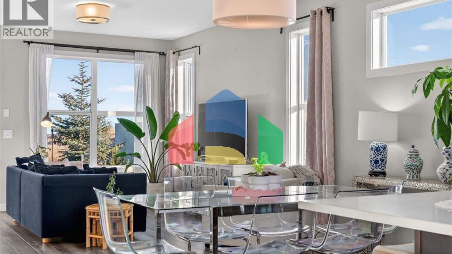 Residential - Single Family Home - Calgary, Canada - Canada