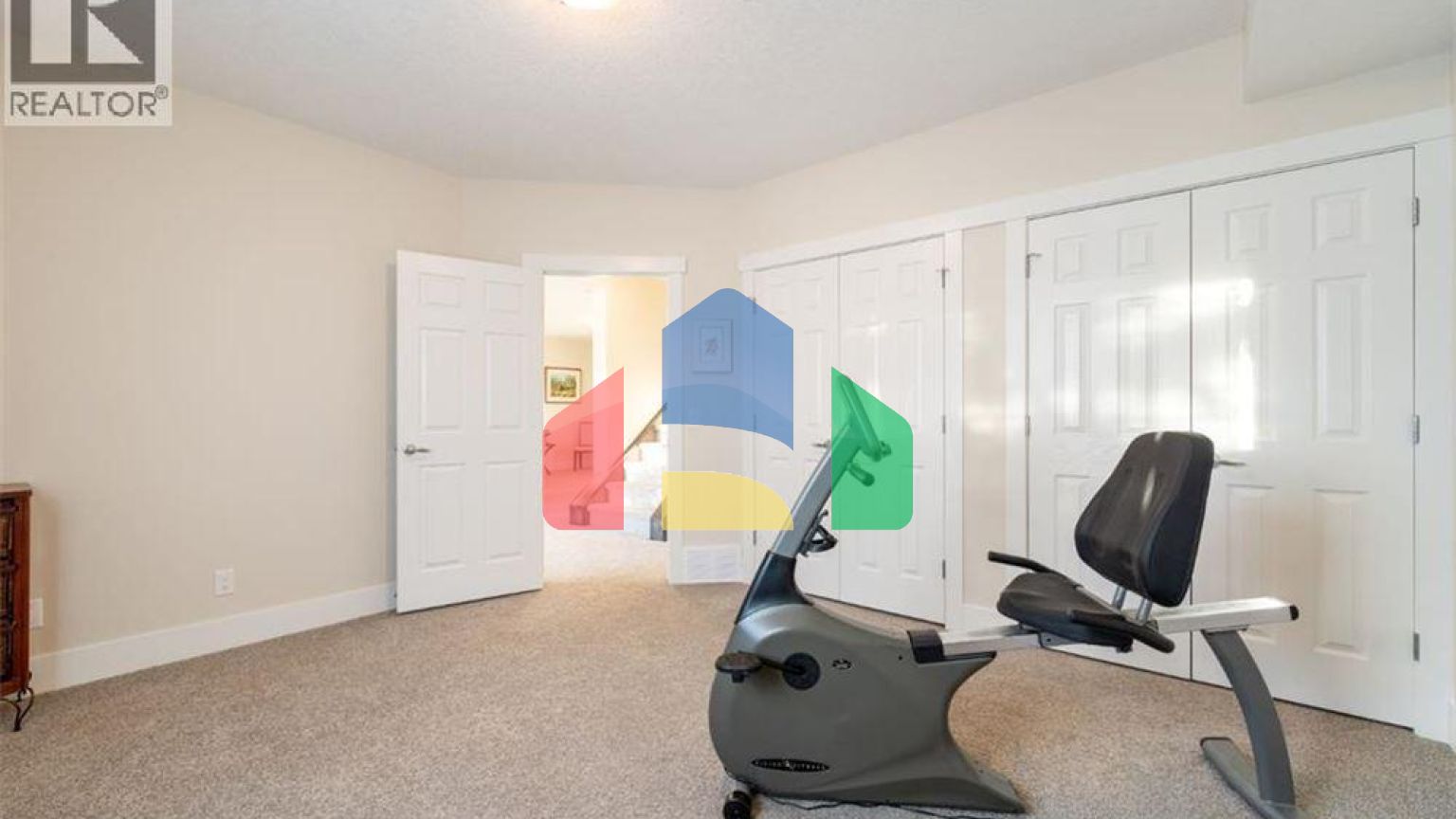 Residential - Single Family Home - Calgary, Canada - Canada