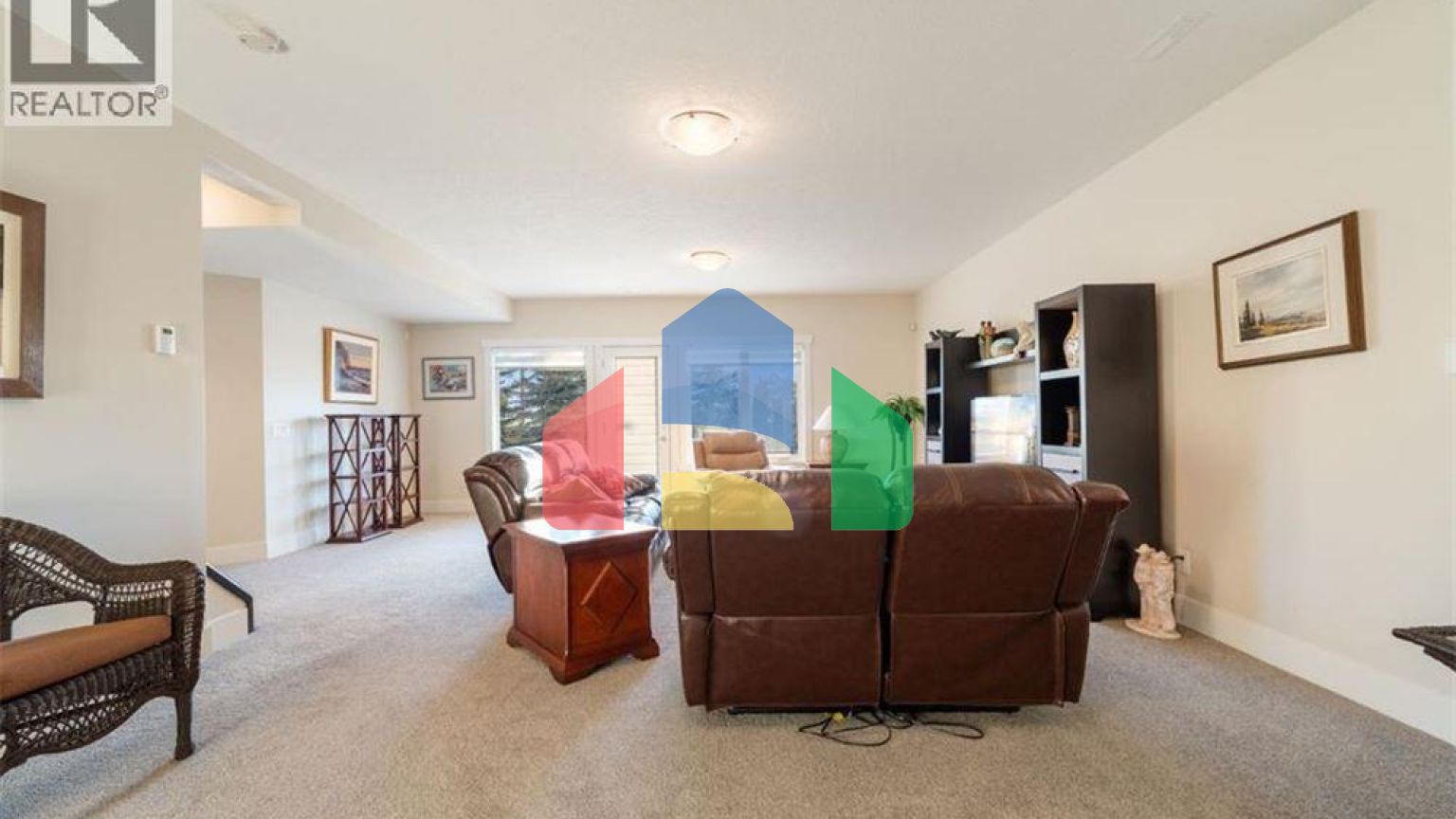 Residential - Single Family Home - Calgary, Canada - Canada