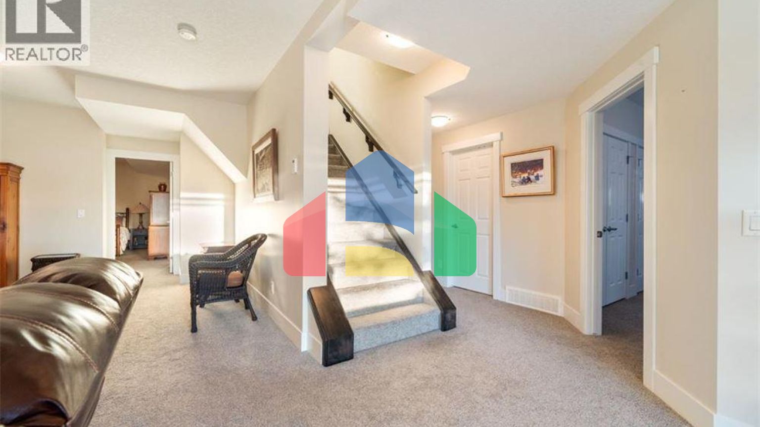 Residential - Single Family Home - Calgary, Canada - Canada