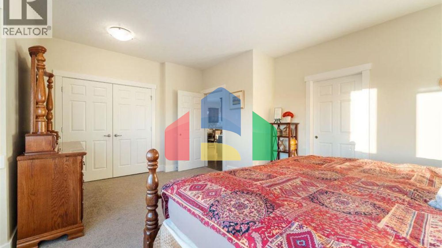 Residential - Single Family Home - Calgary, Canada - Canada