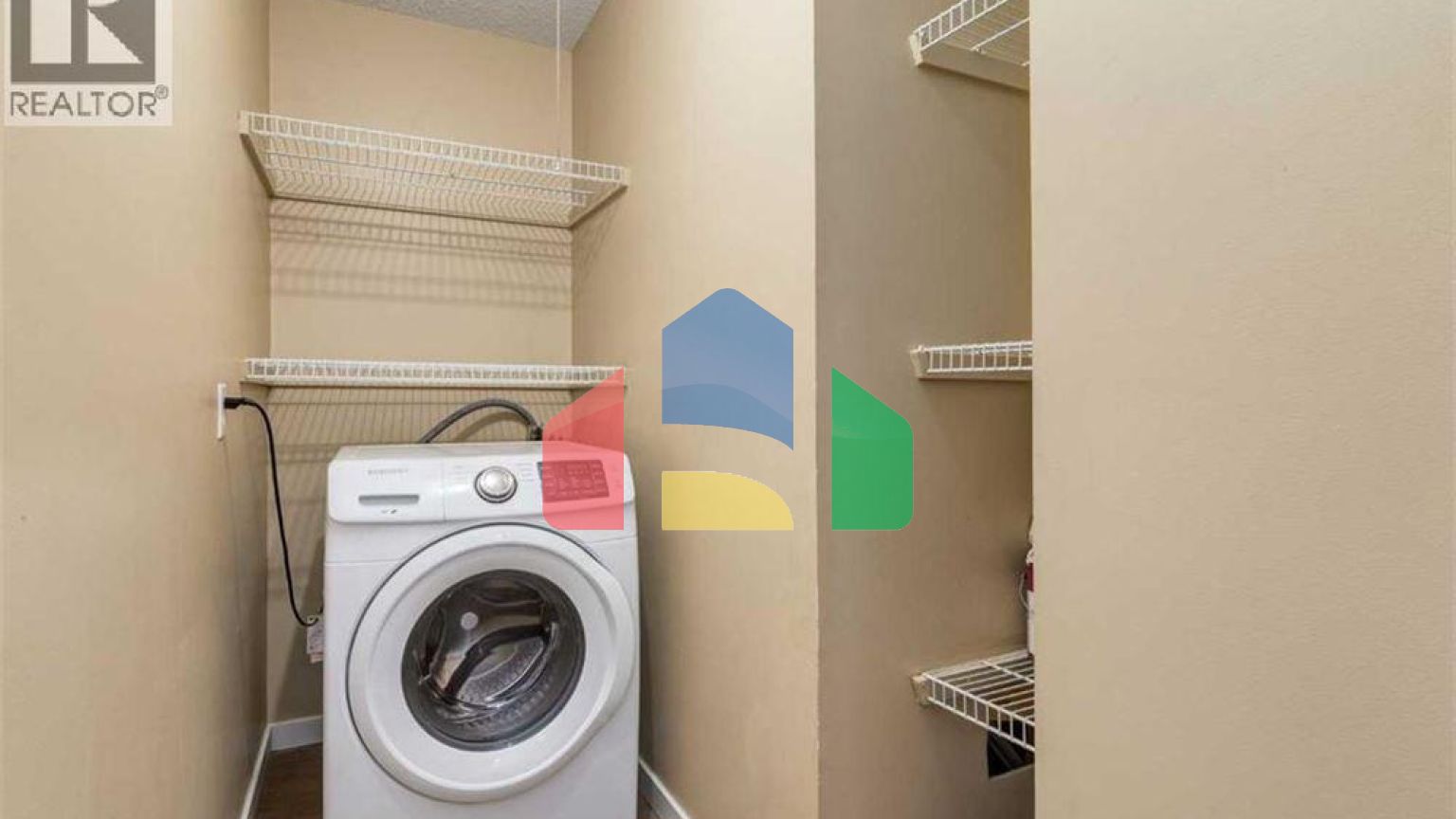 Residential - Condo/Apartment - Calgary, Canada - Canada