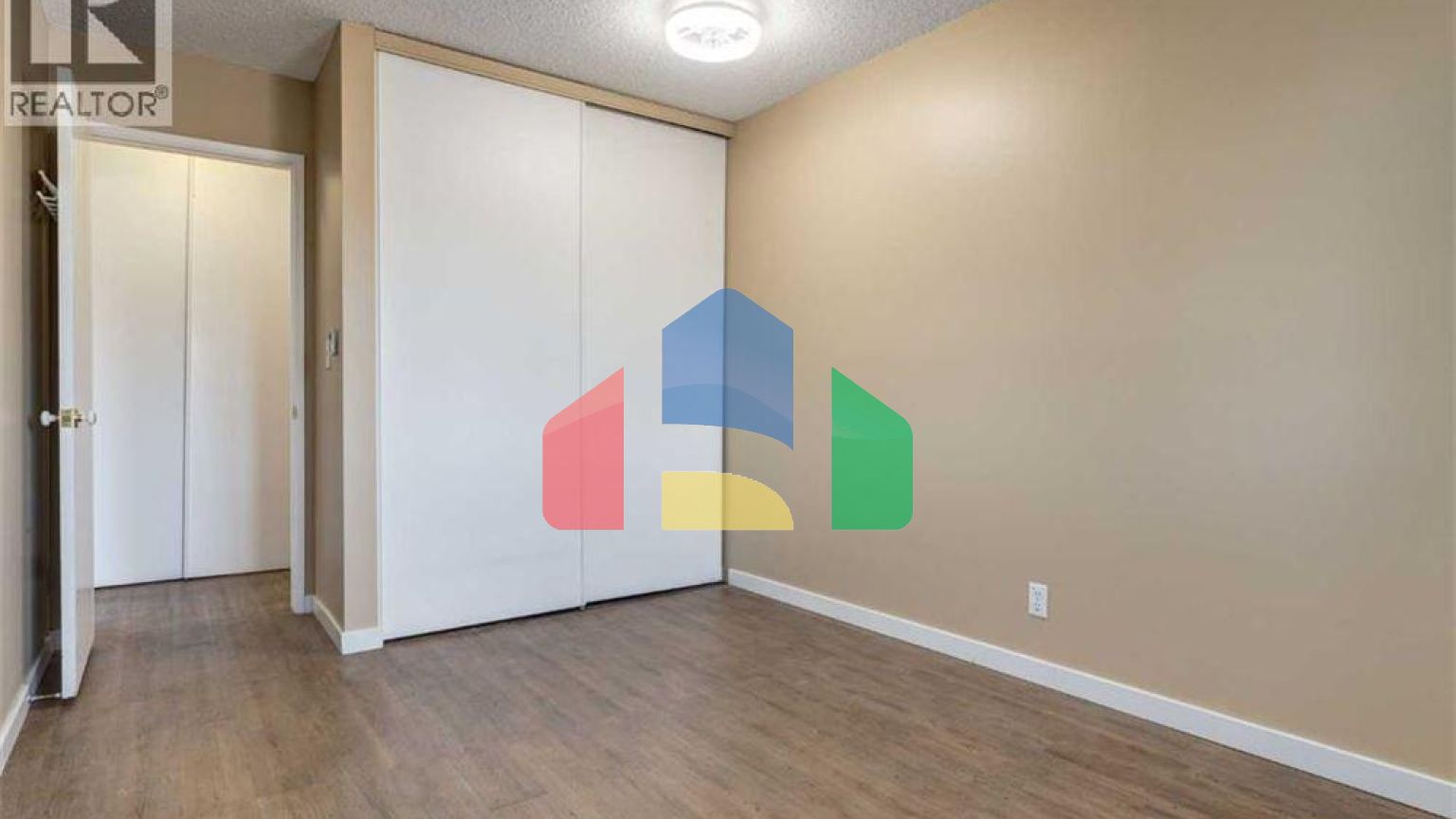 Residential - Condo/Apartment - Calgary, Canada - Canada