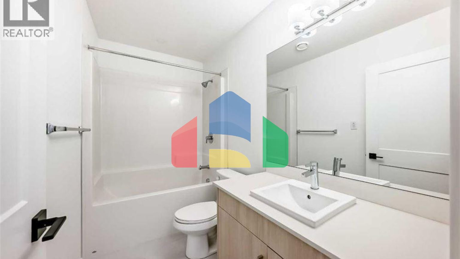 Residential - Single Family Home - Calgary, Canada - Canada