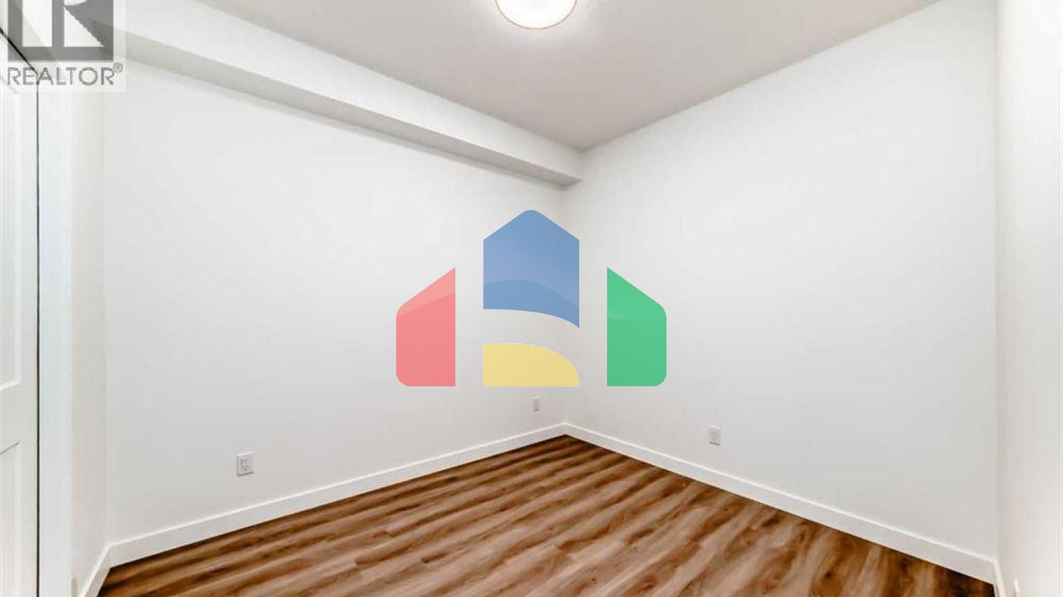 Residential - Single Family Home - Calgary, Canada - Canada