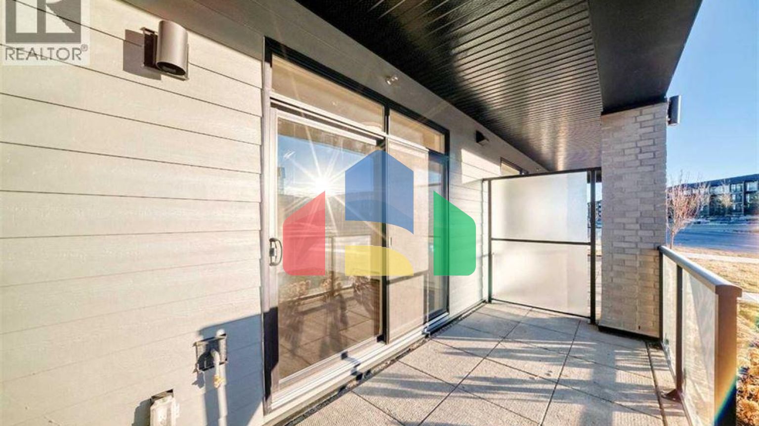 Residential - Single Family Home - Calgary, Canada - Canada