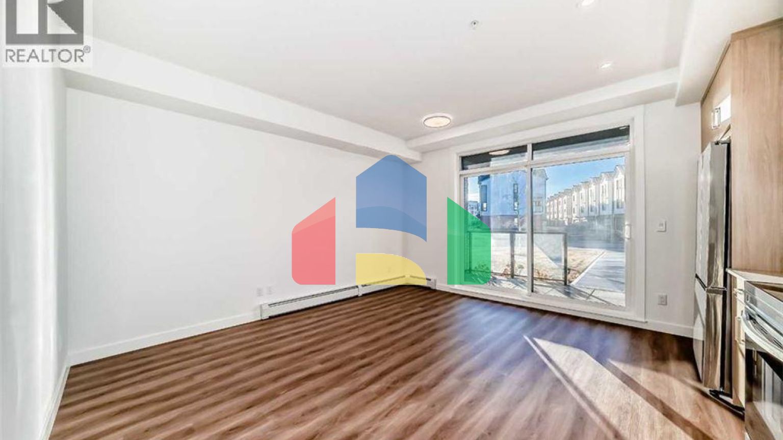 Residential - Single Family Home - Calgary, Canada - Canada