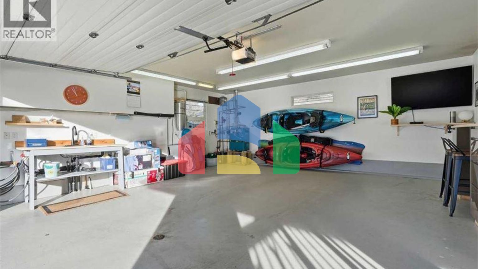 Residential - Single Family Home - Calgary, Canada - Canada