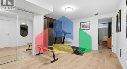 Residential - Single Family Home - Calgary, Canada - Canada