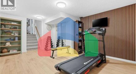 Residential - Single Family Home - Calgary, Canada - Canada