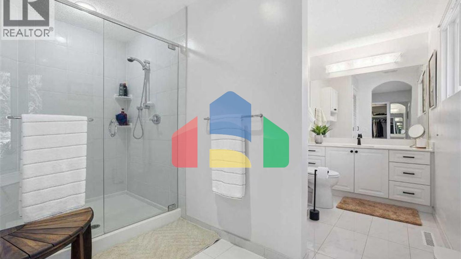 Residential - Single Family Home - Calgary, Canada - Canada