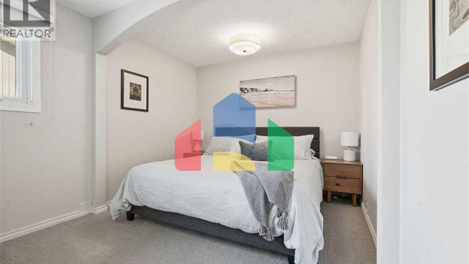 Residential - Single Family Home - Calgary, Canada - Canada