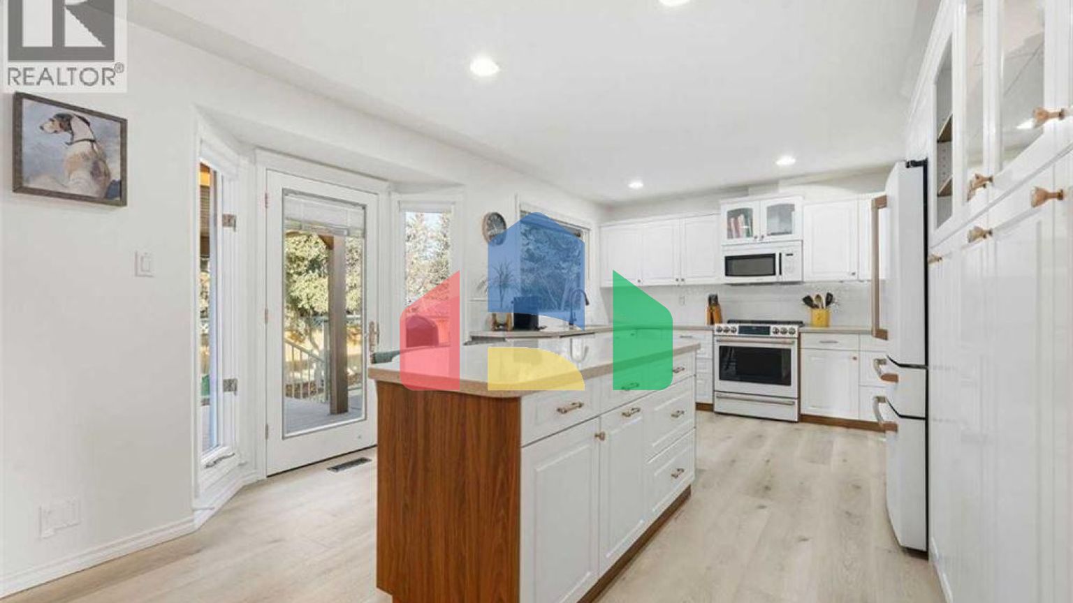 Residential - Single Family Home - Calgary, Canada - Canada