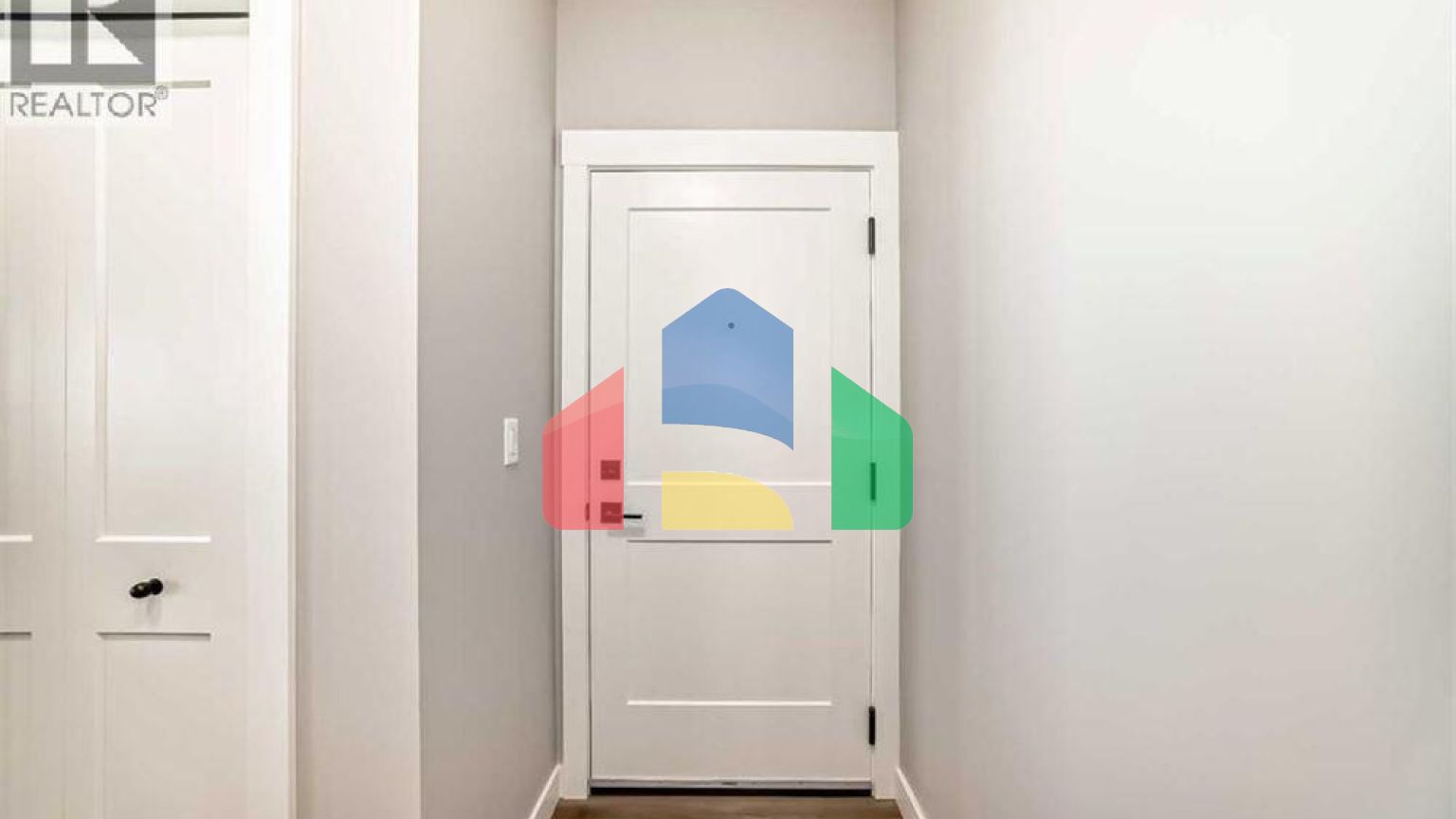 Residential - Single Family Home - Calgary, Canada - Canada