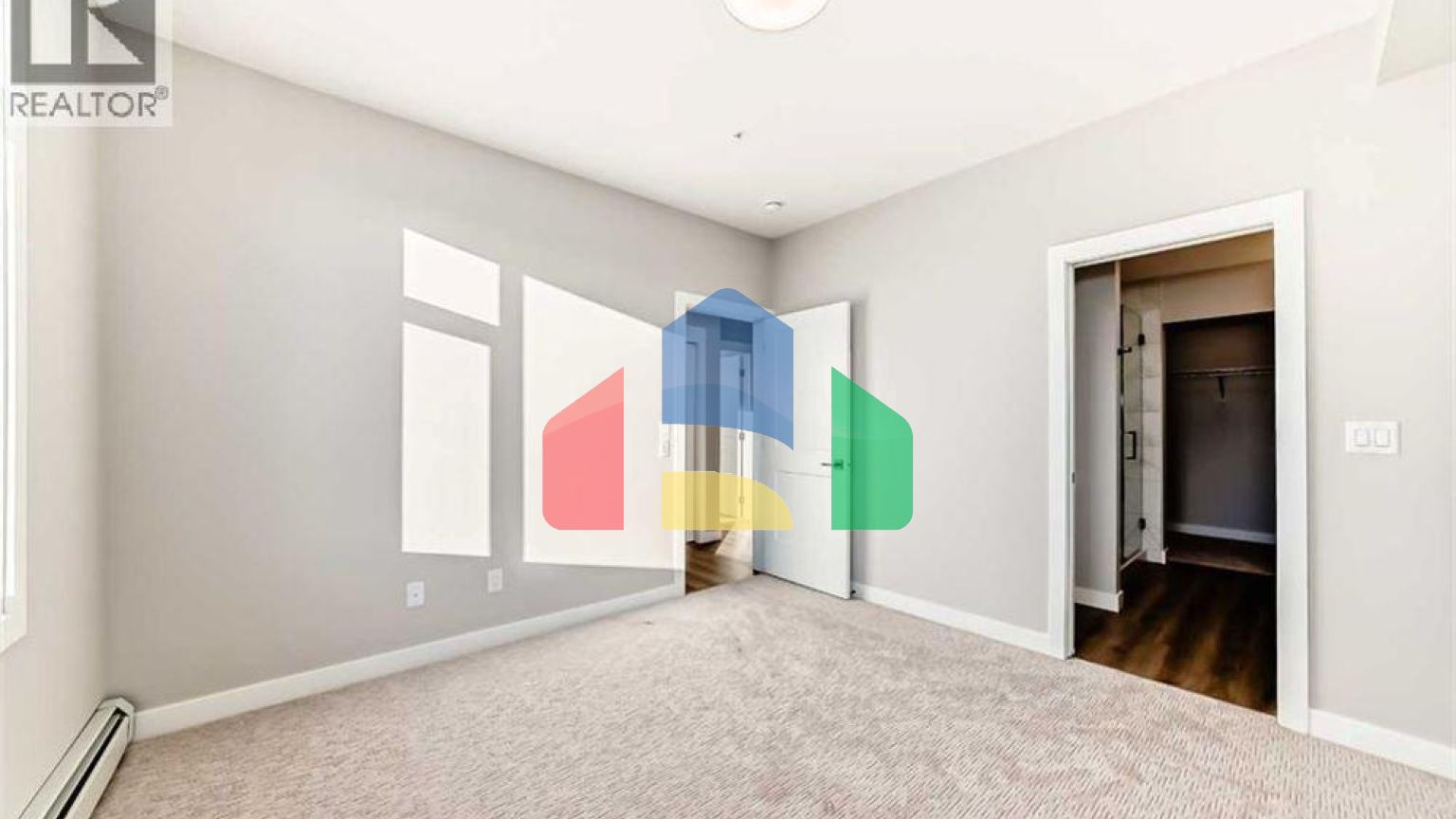 Residential - Single Family Home - Calgary, Canada - Canada