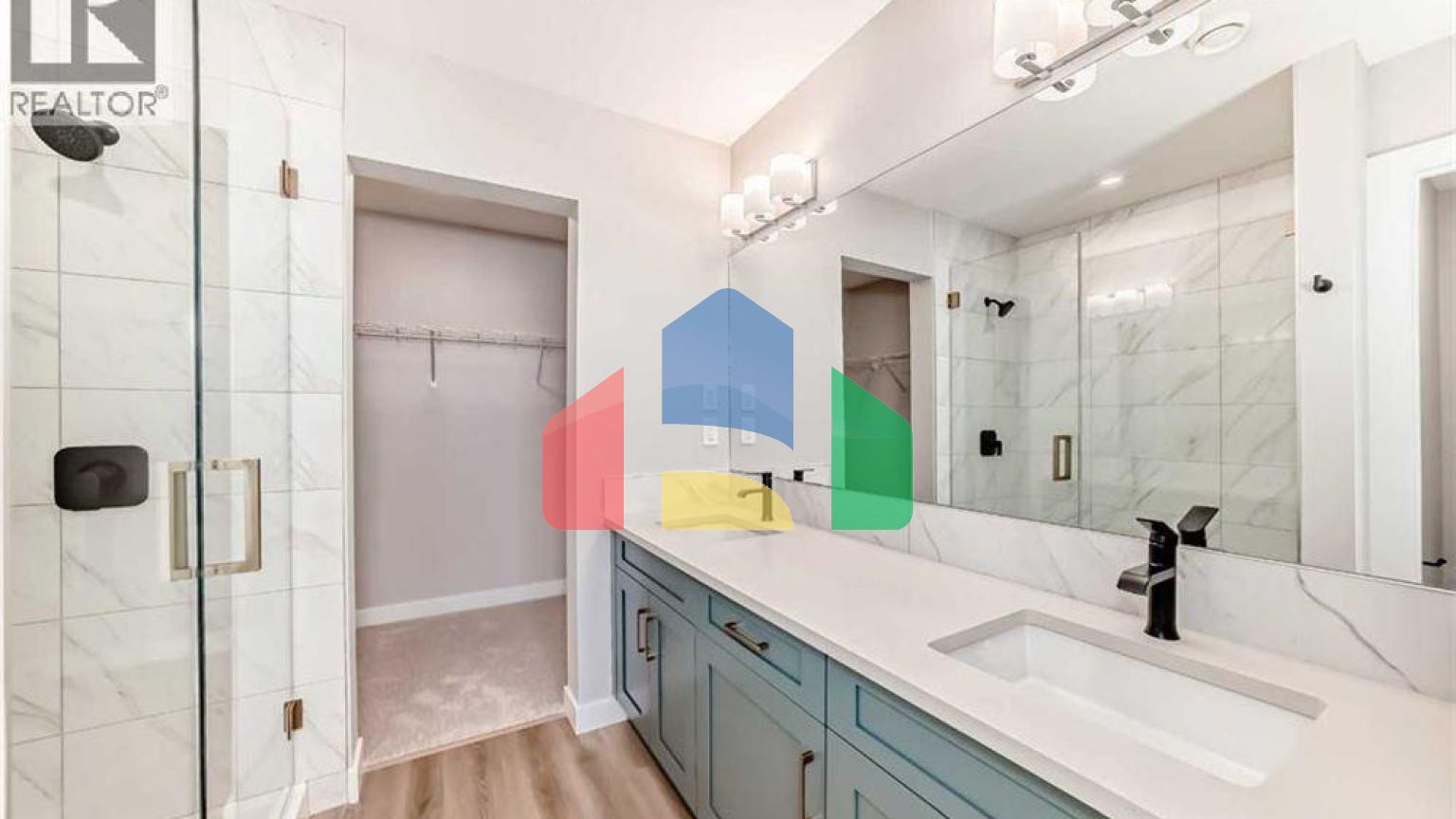 Residential - Single Family Home - Calgary, Canada - Canada