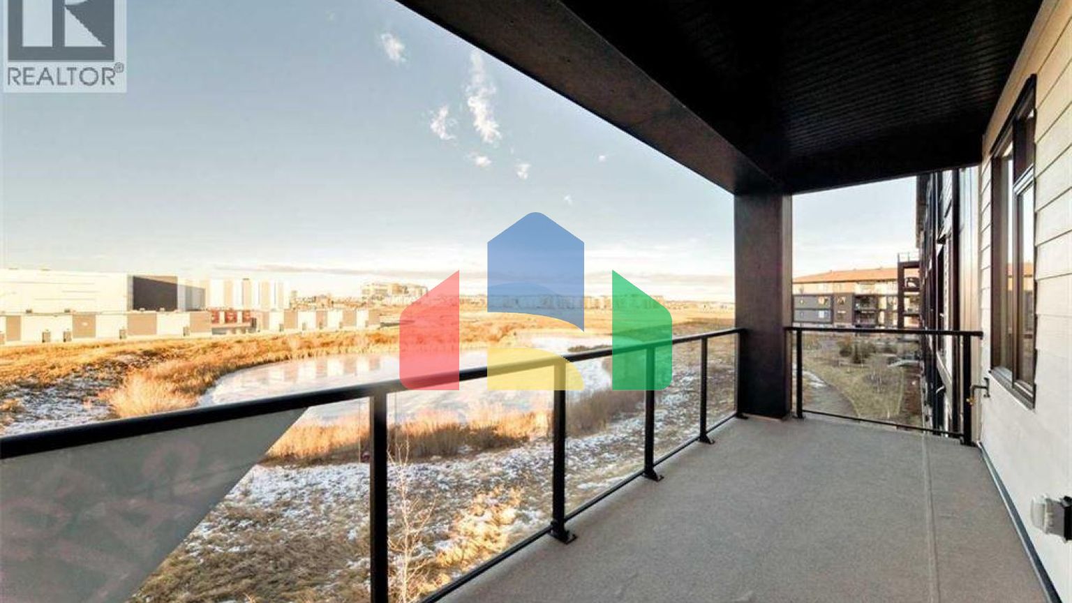 Residential - Single Family Home - Calgary, Canada - Canada