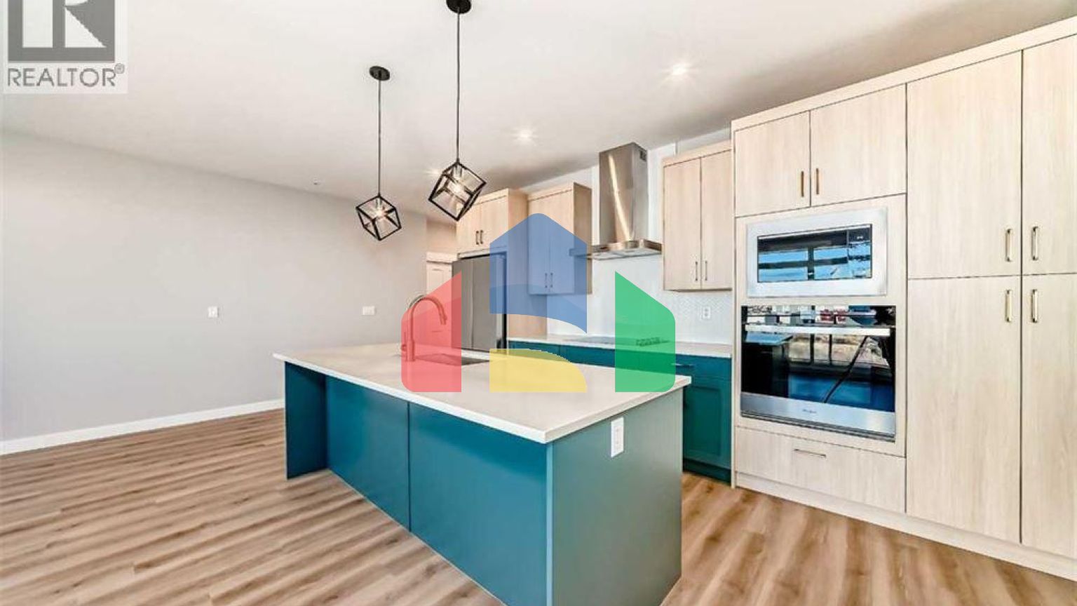 Residential - Single Family Home - Calgary, Canada - Canada