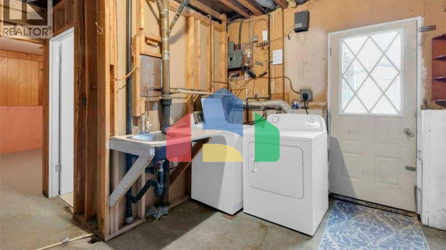 Residential - Single Family Home - Calgary, Canada - Canada