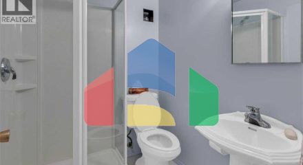 Residential - Single Family Home - Calgary, Canada - Canada