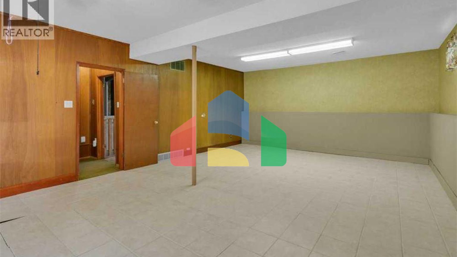 Residential - Single Family Home - Calgary, Canada - Canada