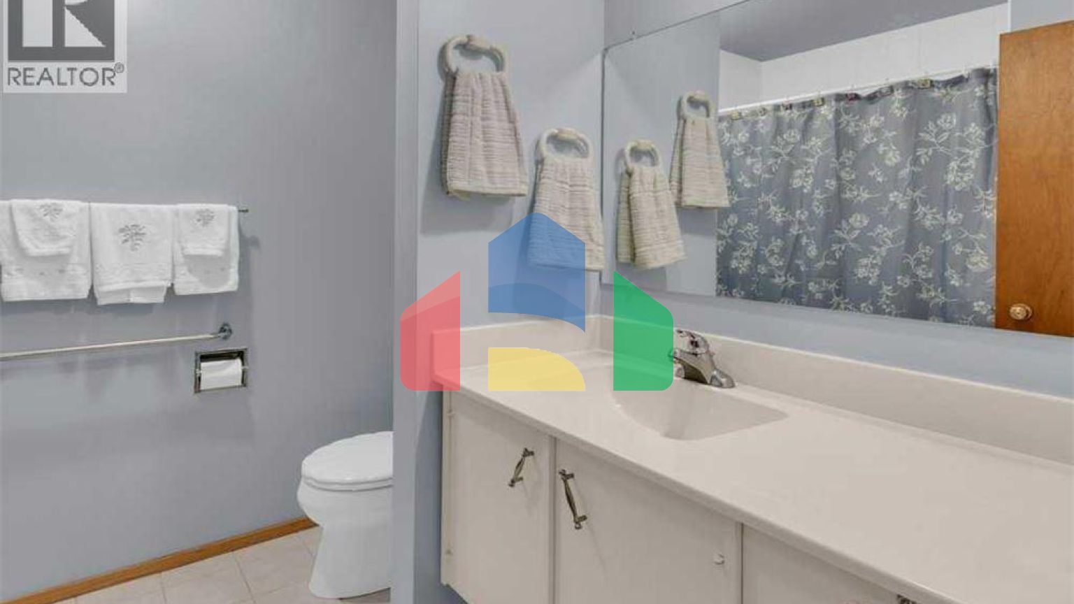 Residential - Single Family Home - Calgary, Canada - Canada