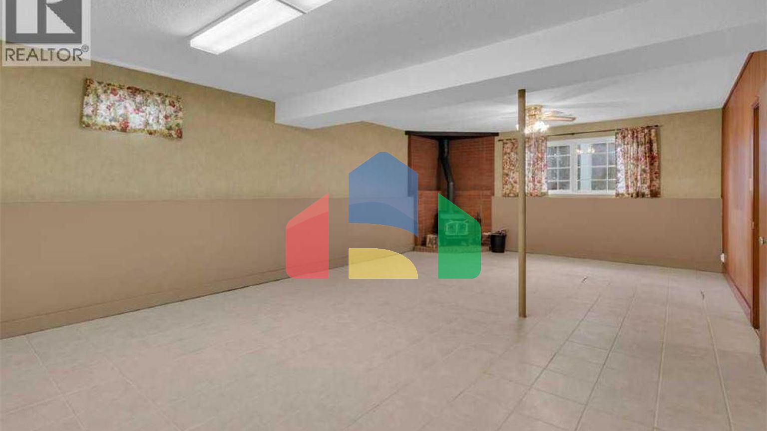 Residential - Single Family Home - Calgary, Canada - Canada