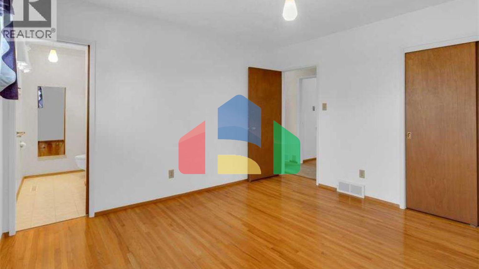 Residential - Single Family Home - Calgary, Canada - Canada