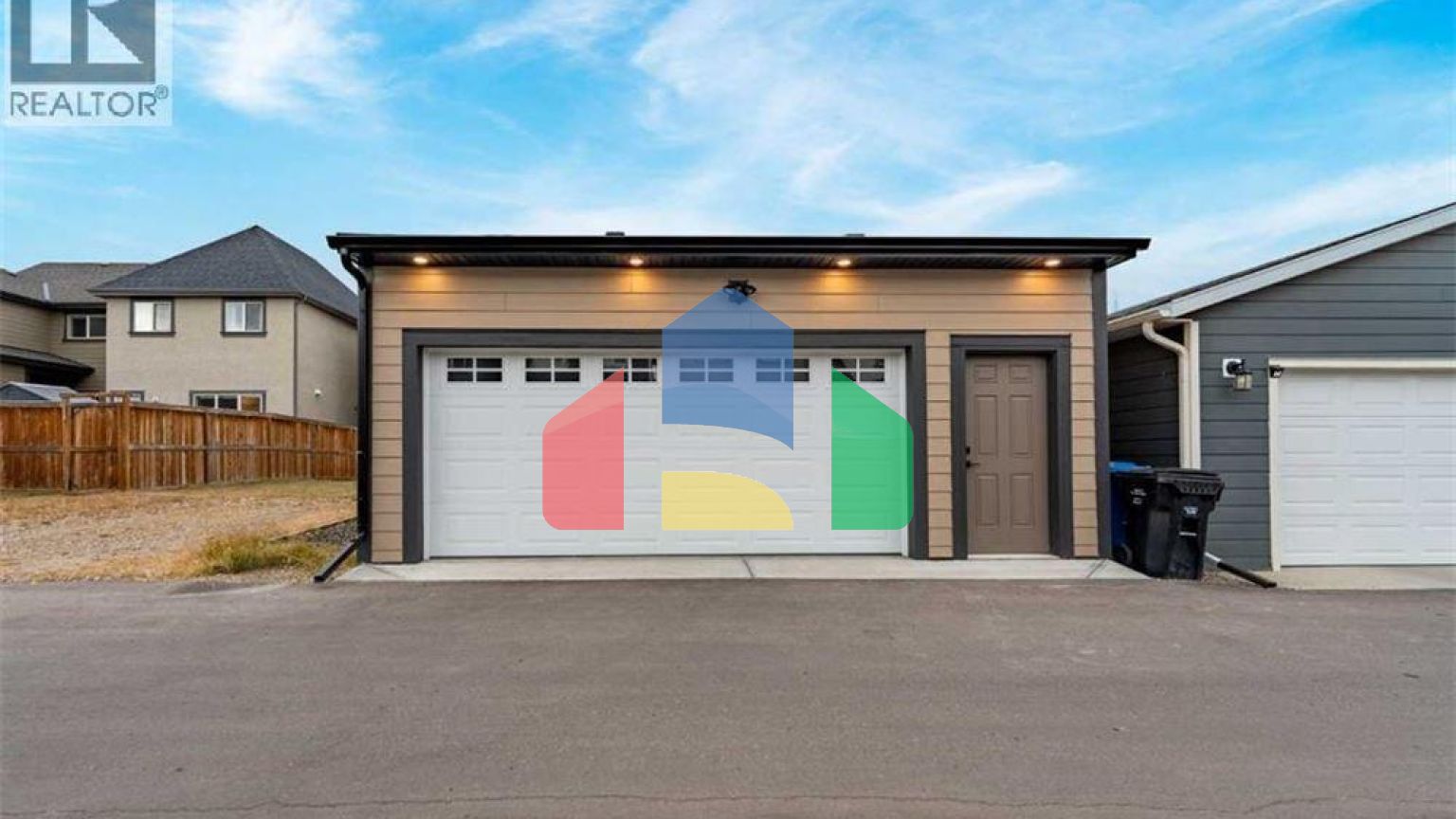 Residential - Single Family Home - Calgary, Canada - Canada