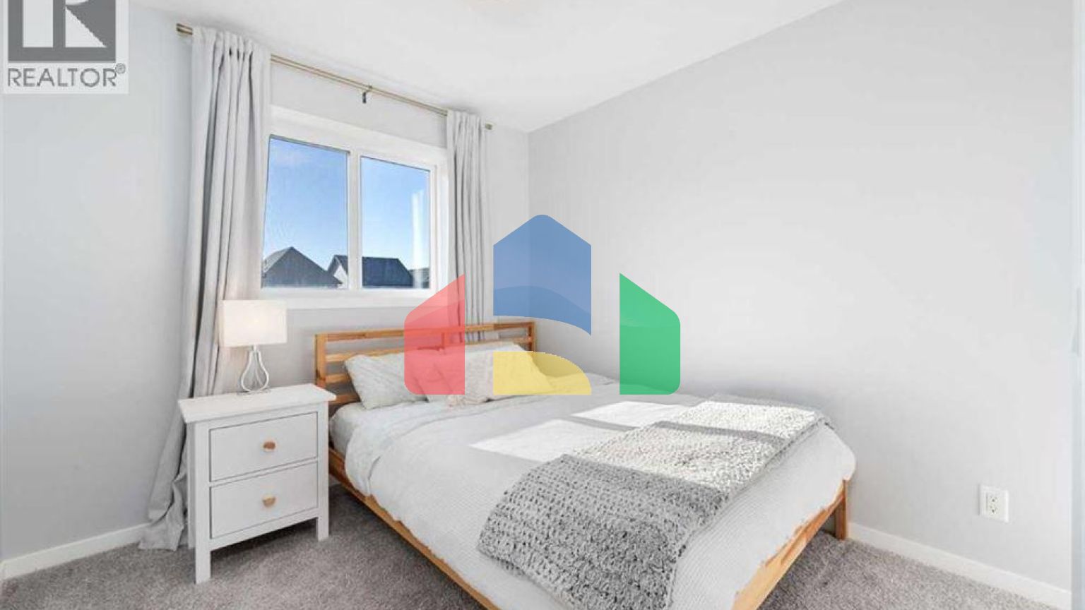 Residential - Single Family Home - Calgary, Canada - Canada