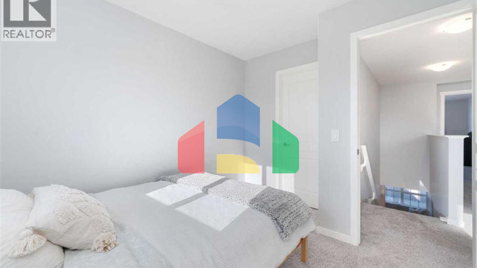 Residential - Single Family Home - Calgary, Canada - Canada