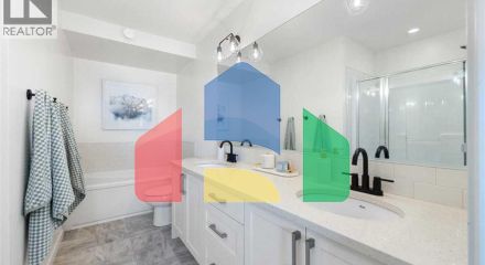 Residential - Single Family Home - Calgary, Canada - Canada