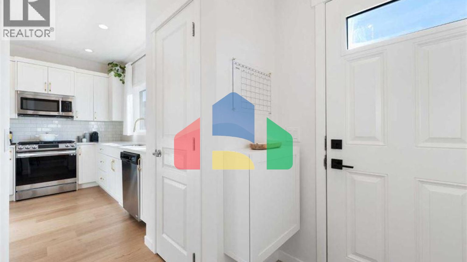 Residential - Single Family Home - Calgary, Canada - Canada