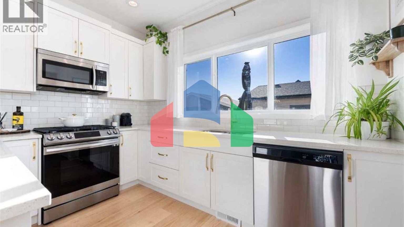 Residential - Single Family Home - Calgary, Canada - Canada