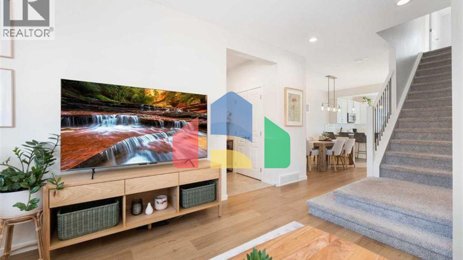 Residential - Single Family Home - Calgary, Canada - Canada