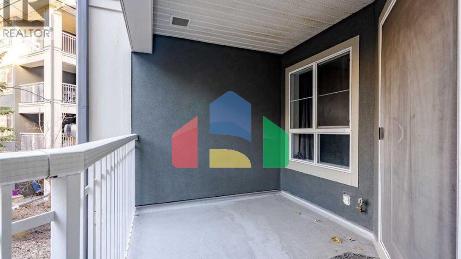 Residential - Single Family Home - Calgary, Canada - Canada