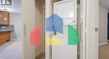 Residential - Single Family Home - Calgary, Canada - Canada