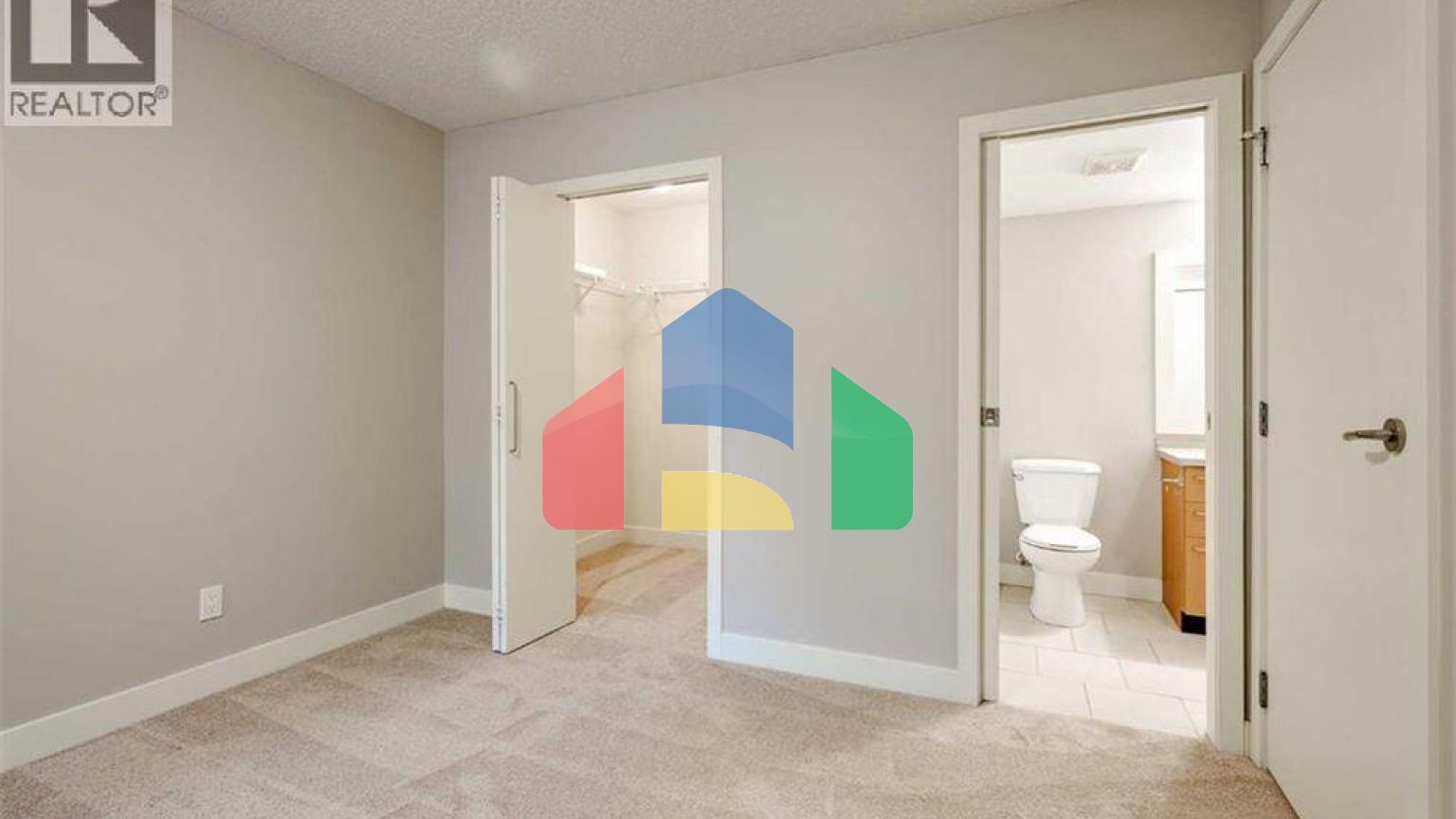 Residential - Single Family Home - Calgary, Canada - Canada