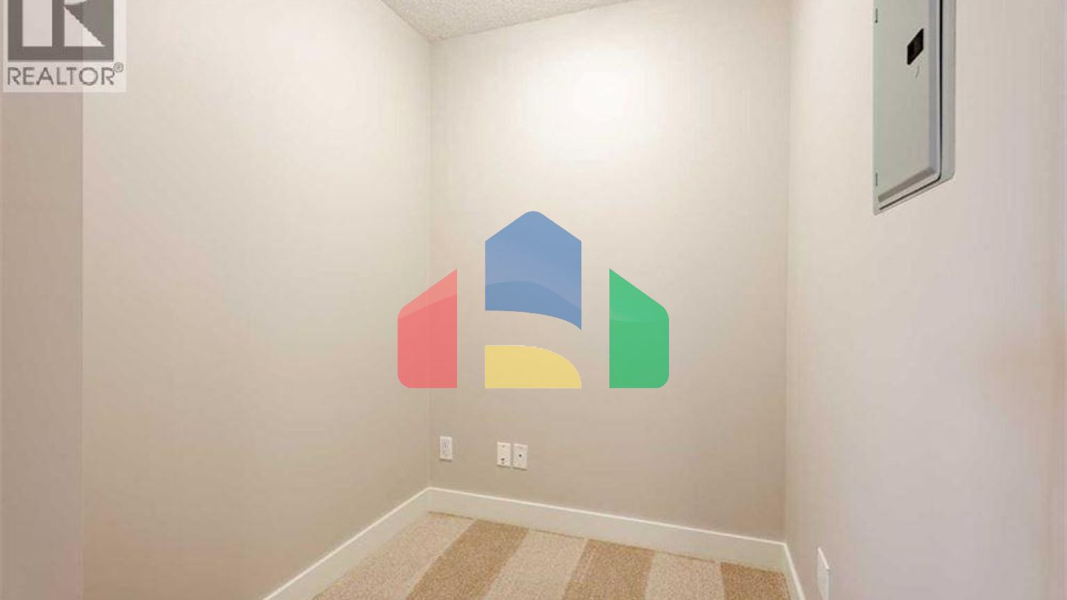 Residential - Single Family Home - Calgary, Canada - Canada