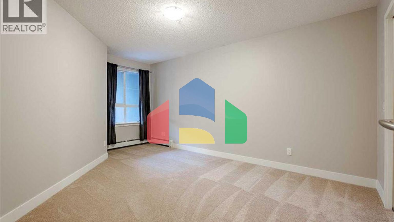 Residential - Single Family Home - Calgary, Canada - Canada