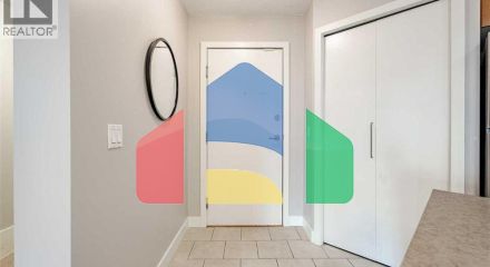 Residential - Single Family Home - Calgary, Canada - Canada