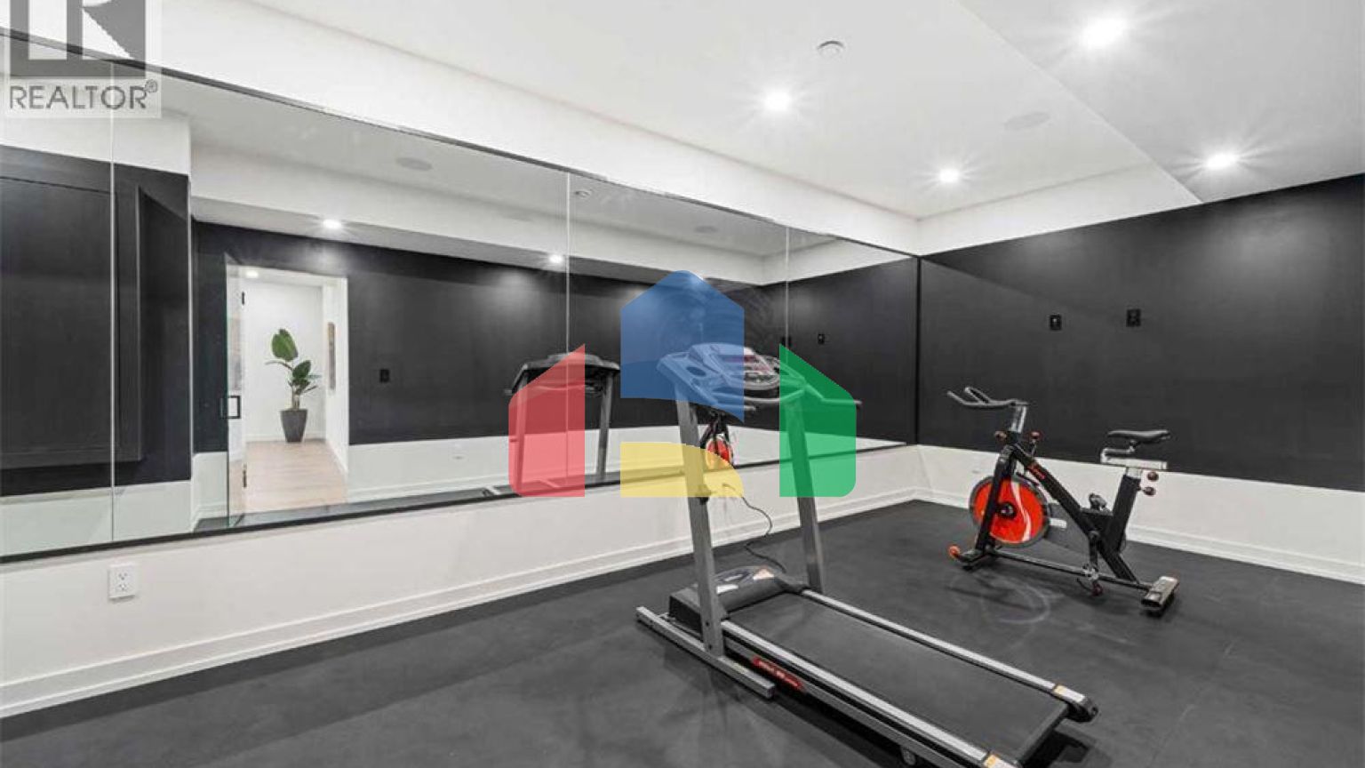 Residential - Single Family Home - Calgary, Canada - Canada